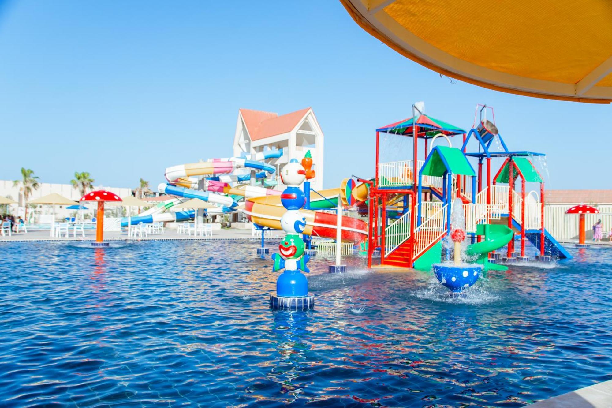 Pickalbatros Sea World Resort - Marsa Alam- "Aqua Park" El Qoseir Exterior photo