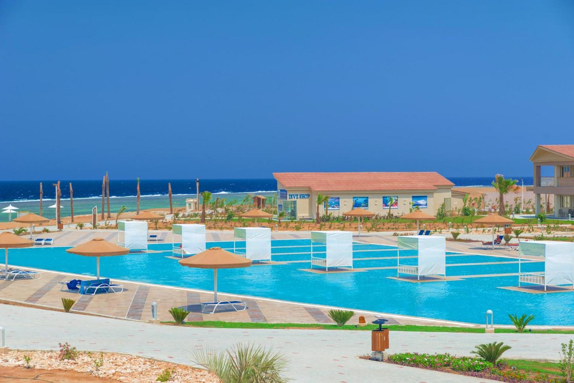 Pickalbatros Sea World Resort - Marsa Alam- "Aqua Park" El Qoseir Exterior photo